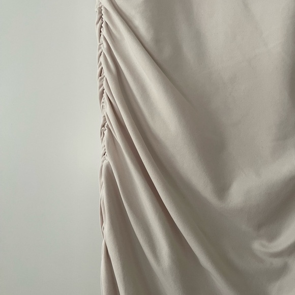 Aritzia Babaton Contour Dress with side Runching - Picture 3 of 4